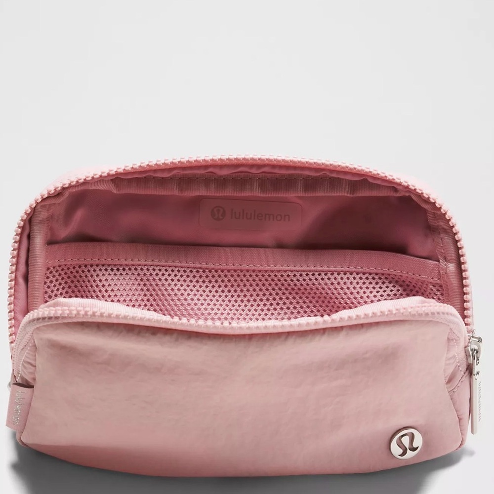 lululemon athletica Everywhere Belt Bag 1L - Picture 4 of 8